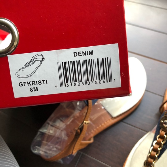 Guess sandals size 8 - Picture 5 of 5